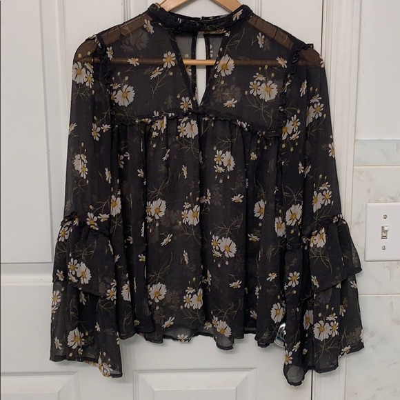 American Eagle Outfitters Tops - American eagle floral bell sleeve blouse size M